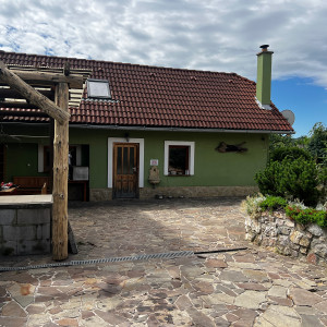 Na predaj dva rodinné domy Trnavá Hora - Pitelová