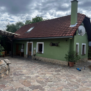 Na predaj dva rodinné domy Trnavá Hora - Pitelová