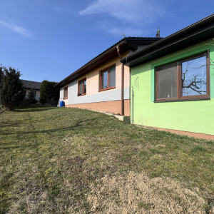 Na predaj 2 rodinné domy pri Banskej Bystrici