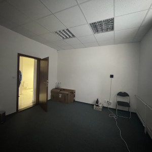 Na prenájom kancelária 20m2 v Banskej Bystrici