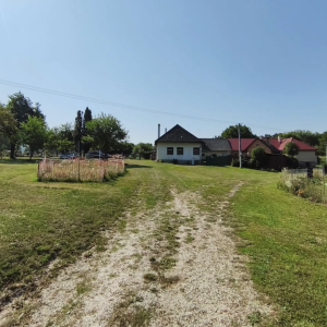 PREDAJ rodinný dom Zaježová 2 domy veľký pozemok 2 985 m² hospodárska usadlosť pokojná lokalita