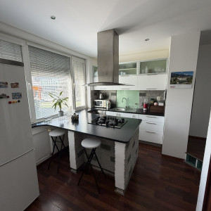 Predaj 1-izbový byt v Žiari nad Hronom, na námestí