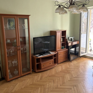 PREDAJ 2-izbový byt s balkónom vo vyhľadávanej lokalite – Nálepkova ul., Brezno