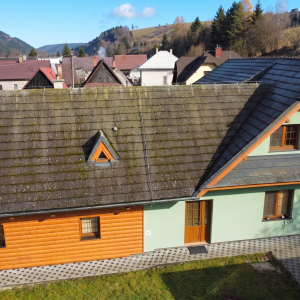 NA PREDAJ Exkluzívny veľký dom v Liptovských Revúcach