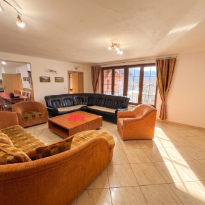 NA PREDAJ Exkluzívny veľký dom v Liptovských Revúcach