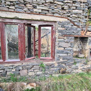 PREDAJ - Pozemky s pozostatkami rodinného domu Stará Huta