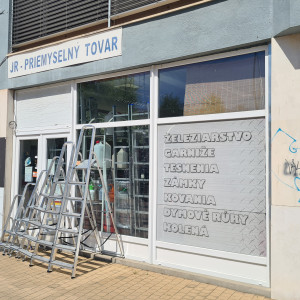 PREDAJ - Obchodné priestory Lučenec