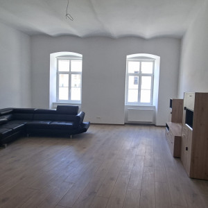 Prenájom dvoj izbový byt Banská Bystrica