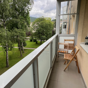 PREDAJ 2-izbový byt s novým balkónom v Brezne, ul. Nálepkova