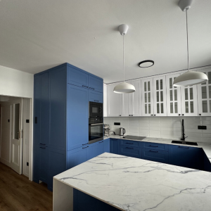 PREDAJ Štýlový a kompletne zariadený 2-izbový byt (64,5 m²) v top lokalite – Partizánska cesta, Banská Bystrica