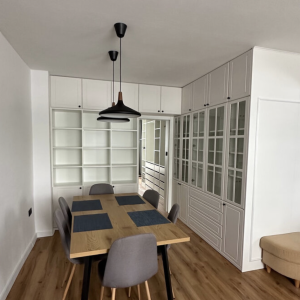 PREDAJ Štýlový a kompletne zariadený 2-izbový byt (64,5 m²) v top lokalite – Partizánska cesta, Banská Bystrica