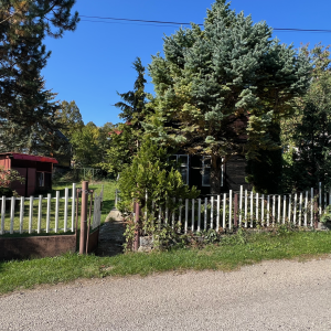 PREDAJ Chalupa so zrubovým ľudovým domom na pozemku 1417 m², Liptovská Anna